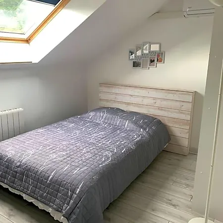 Les Chambrees De Sergine Bed & Breakfast